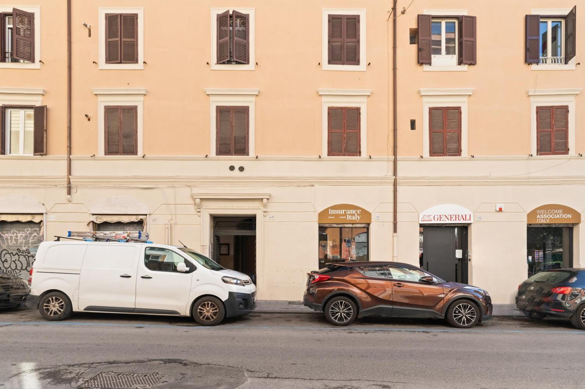 San Lorenzo Moderna Apartment